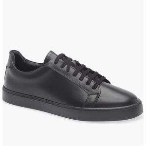 Bruno Magli Magnifico Sneakers
Size 8 New